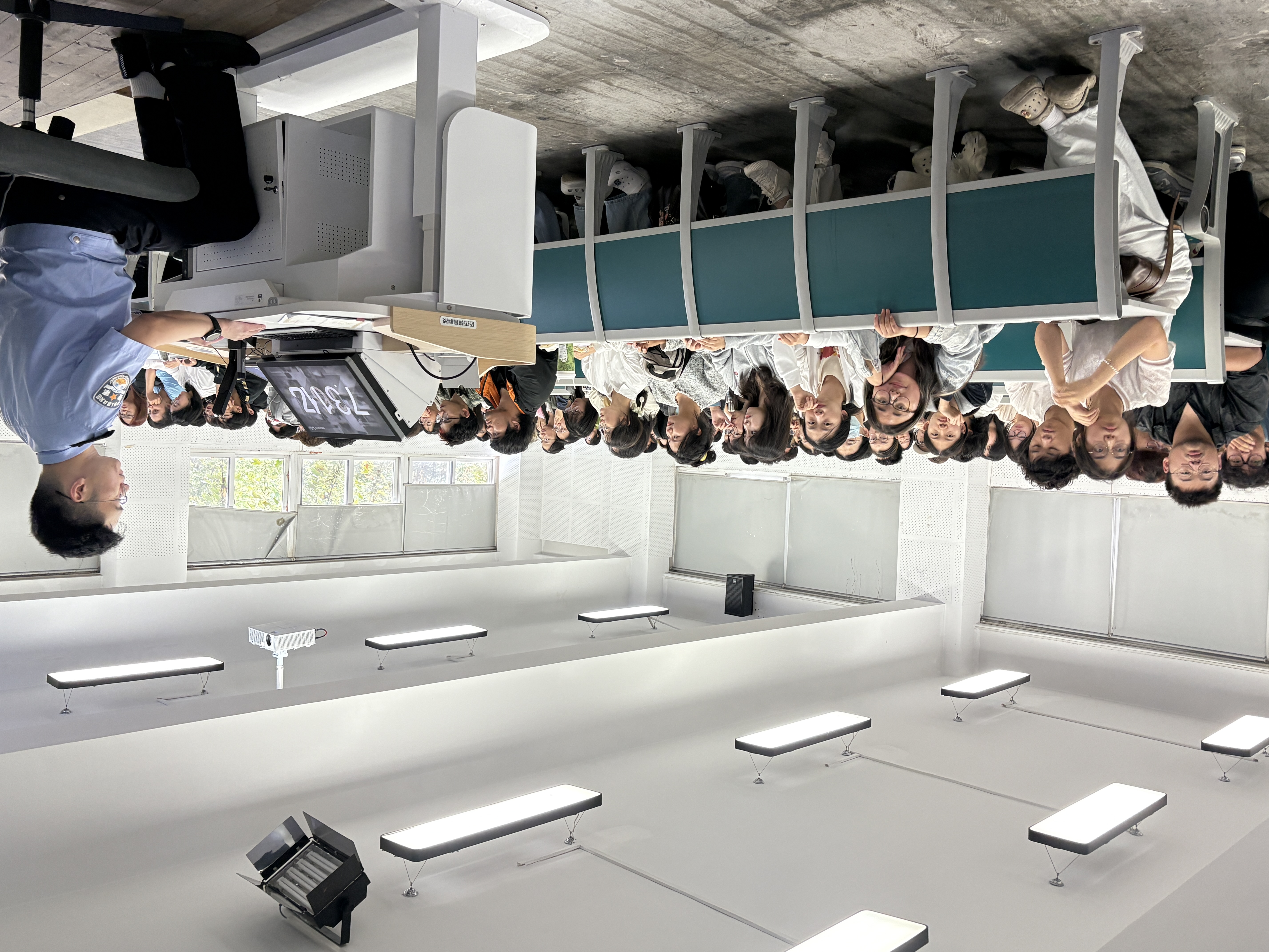 微信图片_20251020194016.jpg 微信图片_20251020194016.jpg